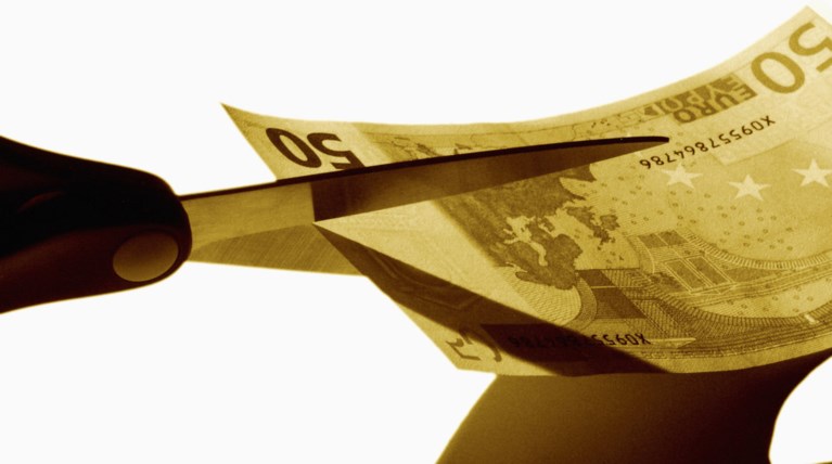 Λιτότητα μέχρι το 2018 προβλέπει το νέο μεσοπρόθεσμο