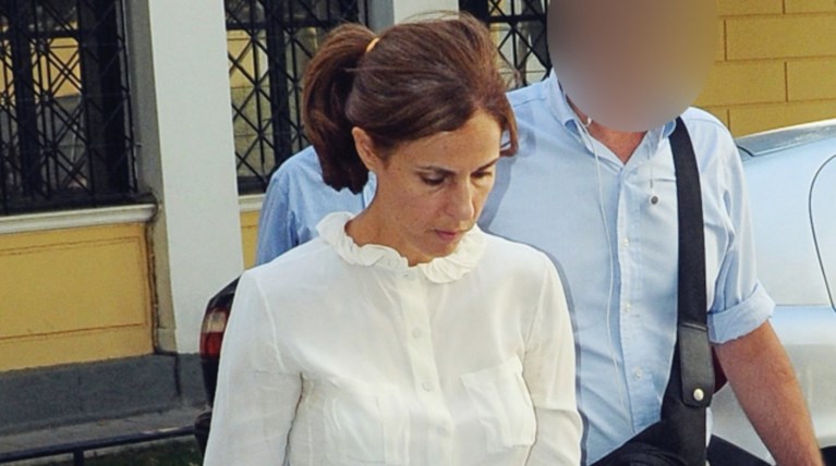 Ελεύθερη η Ρεβέκκα Σκαφτούρα