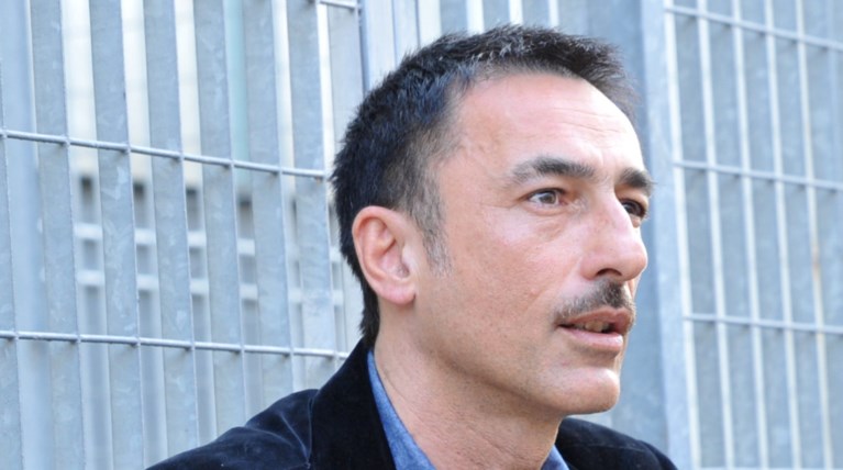 Σιγή πριν δονήσει ο Παπαϊωάννου τη Στέγη