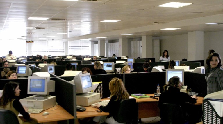 Πρόσληψη 14.000 μονίμων υπαλλήλων το 2014