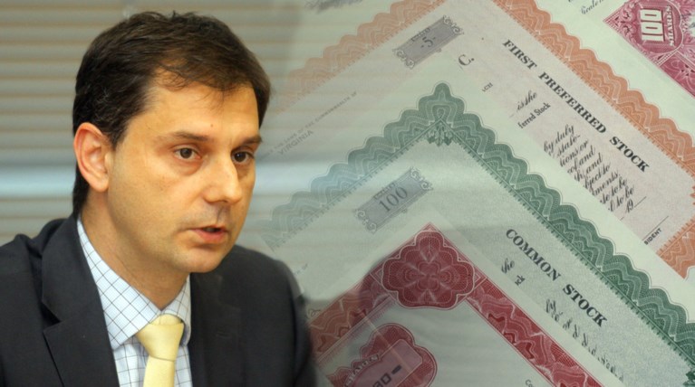 Γκάφα Θεοχάρη βυθίζει τα ελληνικά ομόλογα στο εξωτερικό