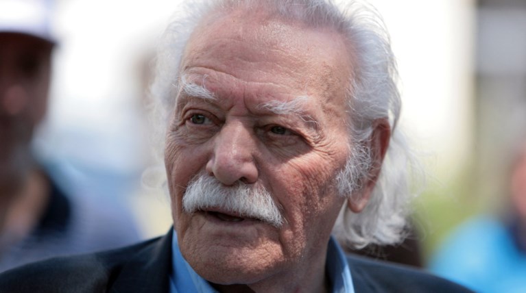 Υπέρ της κατάργησης του μπόνους των 50 εδρών ο Γλέζος