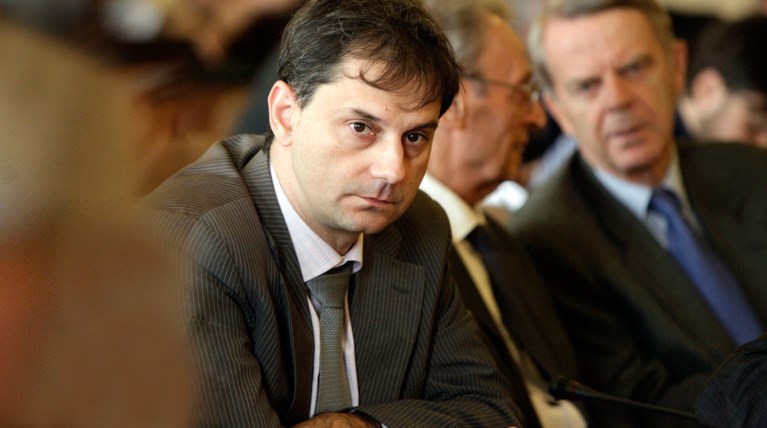 Σε εξέλιξη η επιχείρηση «ξηλώστε Θεοχάρη»