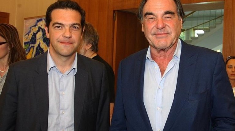 Η χαρά του Ολιβερ Στόουν για την νίκη του Αλέξη Τσίπρα