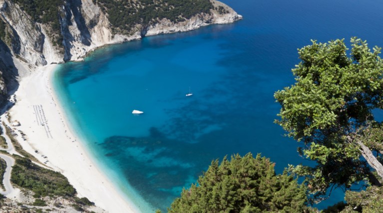 Κλείνουν για 25 ημέρες την παραλία του Μύρτου