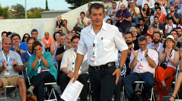 Θεοδωράκης: « Δεν λιγουρευόμαστε καρέκλες»