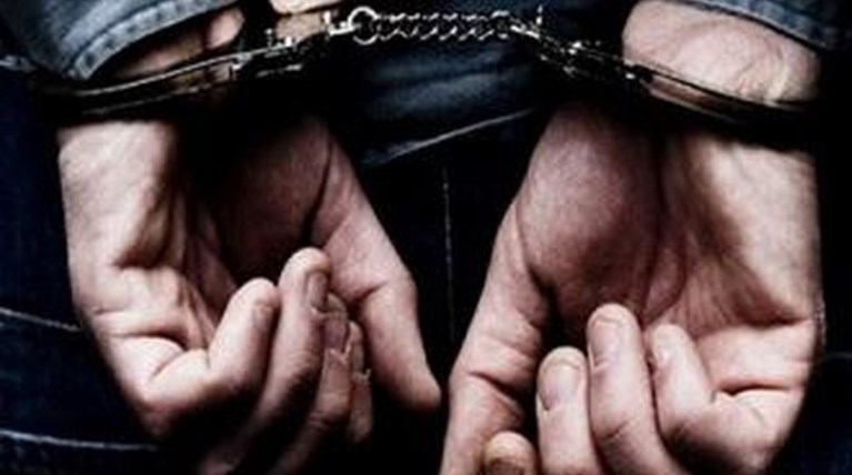 Χειροπέδες σε σύγχρονους δουλέμπορους