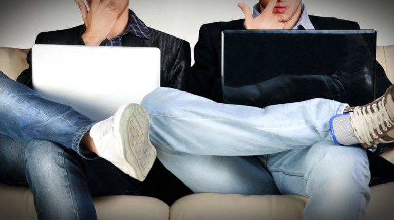 Οι έλληνες δημιουργοί του ιού Pepe που «τρόμαξε» το facebook