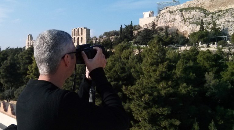 Φωτογραφίζοντας την Ακρόπολη από 100 ταράτσες