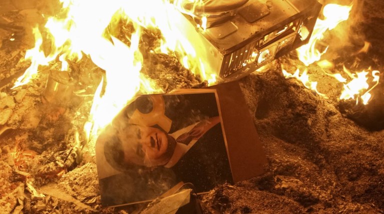 Διεθνής καταδίκη για την αιματοχυσία στο Κίεβο