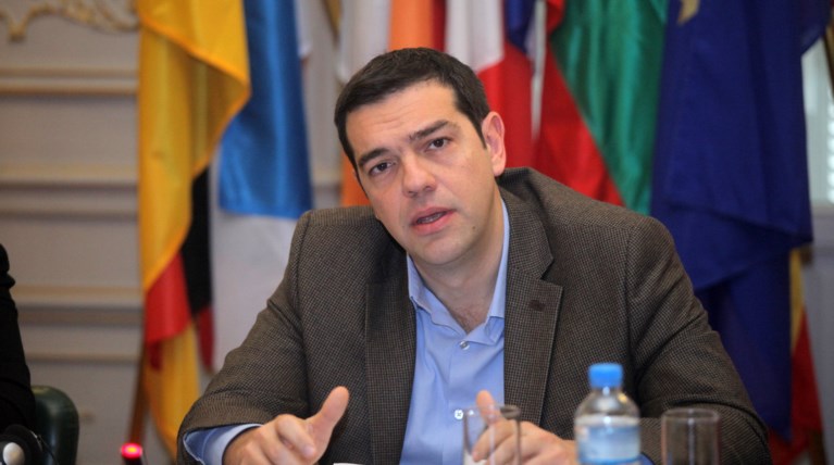 Μήνυμα Τσίπρα: μην  υπογράψετε νέο μνημόνιο