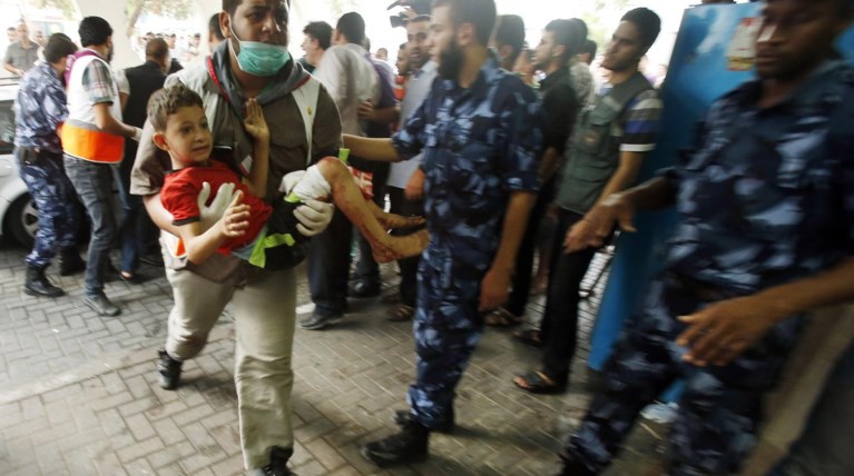 Γάζα: Δεκάδες νεκροί από την σφαγή στη συνοικία Σεζάια