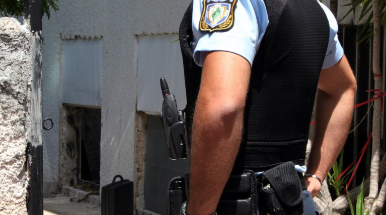 Ενοπλη ληστεία τράπεζας στη Σαρωνίδα