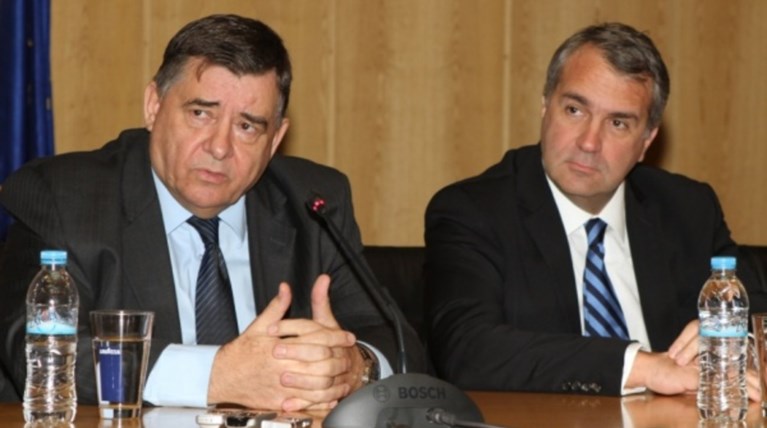 Εντονο «φλερτ» ΝΔ - Καρατζαφέρη: Θετικός ο πρόεδρος του ΛΑΟΣ