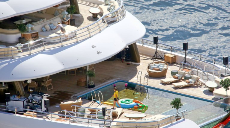 Η θαλαμηγός Topaz του σεΐχη ιδιοκτήτη της Μάντσεστερ Σίτι, στα Χανιά