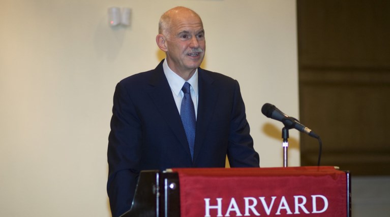 3η Σεπτέμβρη χωρίς Γιώργο θα κάνουν στο ΠΑΣΟΚ