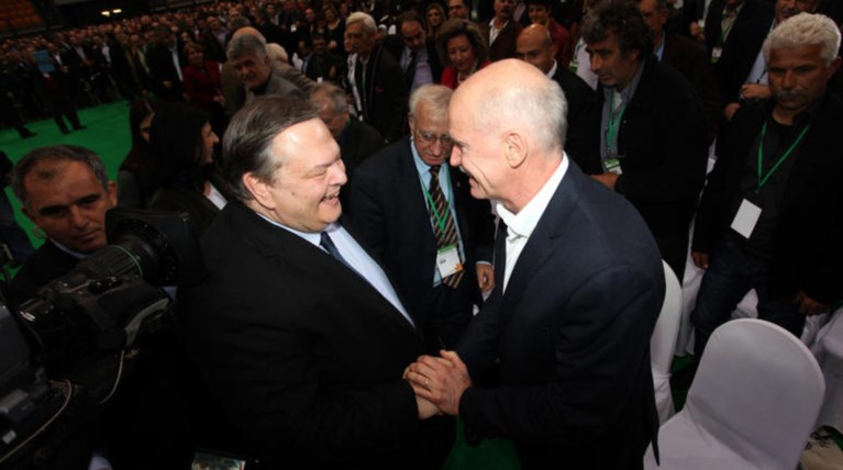 ΠΑΣΟΚ: Παρών ο Σημίτης, απών ο Παπανδρέου την 3η Σεπτέμβρη