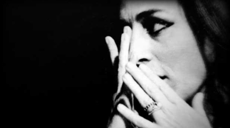 31 χρόνια χωρίς τη θλιμμένη ομορφιά της Ελλης Λαμπέτη