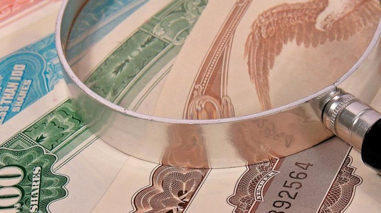 Πέφτουν οι αποδόσεις των ευρωπαϊκών ομολόγων