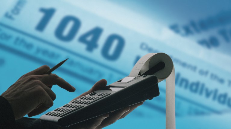 Η Ελλάδα θα... αναστενάξει στην πόρτα του λογιστή