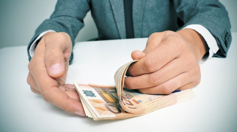 Μείωση της έκτακτης εισφοράς κατά 30%: Ολα τα σενάρια