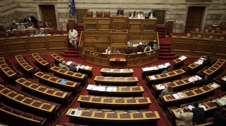 Χρηματοδότηση κομμάτων από το... παράθυρο