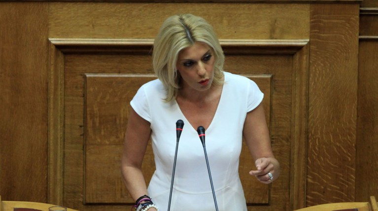 Άννα Καραμανλή: πείτε στον Χαρδούβελη να πα να...