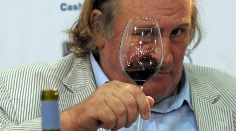 Ντεπαρντιέ: Πίνει 14 μπουκάλια και δεν μεθάει