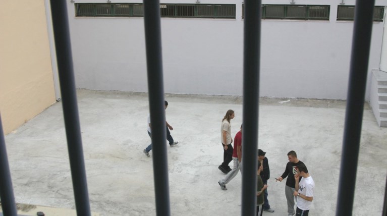 Από τα σίδερα της φυλακής, φοιτητές Πανεπιστημίου