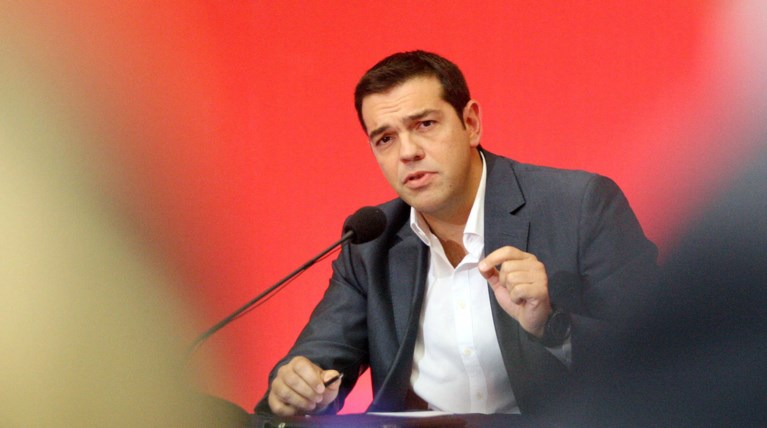 ΣΥΡΙΖΑ για ψήφο εμπιστοσύνης: «Τελευταία εμφάνιση Σαμαρά στη Βουλή»
