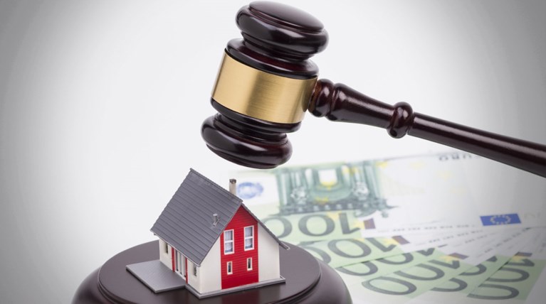 Πλειστηριασμοί: Ακόμη και στο μισό της αντικειμενικής θα πωλούνται ακίνητα.