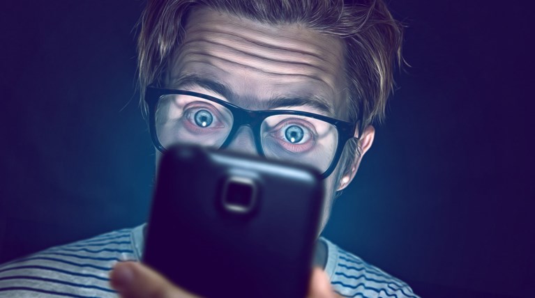 Χρησιμοποιούμε smartphone 1500 φορές τη μέρα !