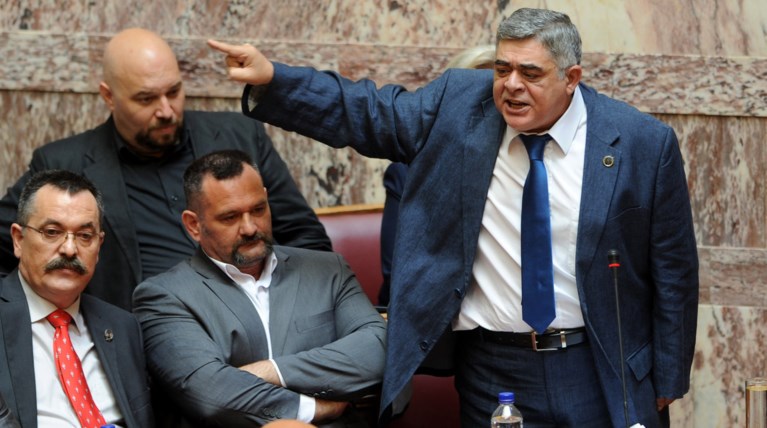 Ψήφος εμπιστοσύνης: Εισαγγελικό "όχι" στη συμμετοχή βουλευτών της ΧΑ