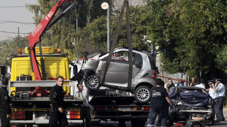 Η φονική πορεία του Smart πριν σκορπίσει το θάνατο-Video