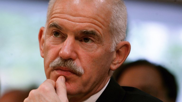 Περιμένοντας τον Γιώργο Παπανδρέου...