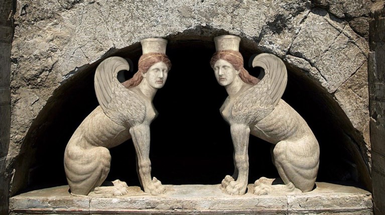 Οι «ακέραιες» Σφίγγες της Αμφίπολης