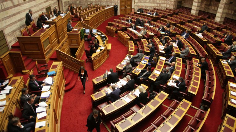 Βουλή:Υπερψηφίστηκε σε κλίμα αντιπαράθεσης η ρύθμιση για τα ληξιπρόθεσμα