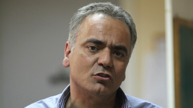 Σκουρλέτης: ο Σαμαράς δεν σηκώνει τα τηλέφωνα