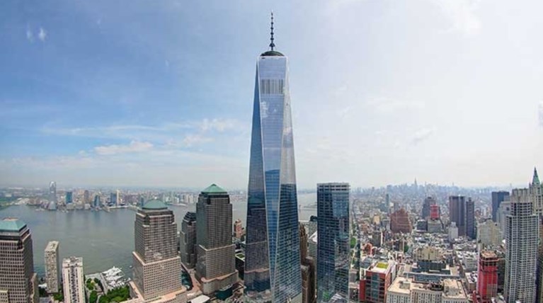 Το One World Trade Center στέκεται απο σήμερα στα συντρίμμια της 11/09