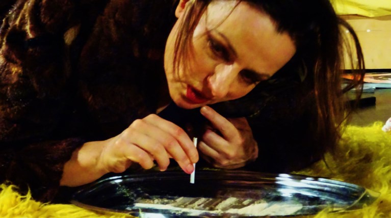 «Τα πικρά δάκρυα της Πέτρα Φον Καντ» με Καραμπέτη - Διαλυνά