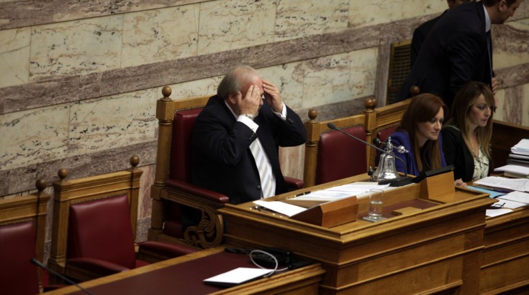 Σε νευρική κρίση η κυβέρνηση από τις απανωτές γκάφες