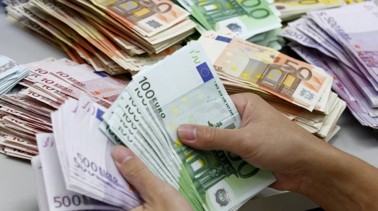 Τριπλός εμπαιγμός εκατομμυρίων φορολογουμένων