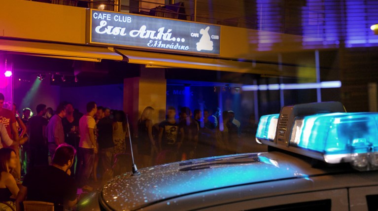 Γάζωσε κλαμπ με καλάσνικοφ -11 τραυματίες, οι 3 σοβαρά