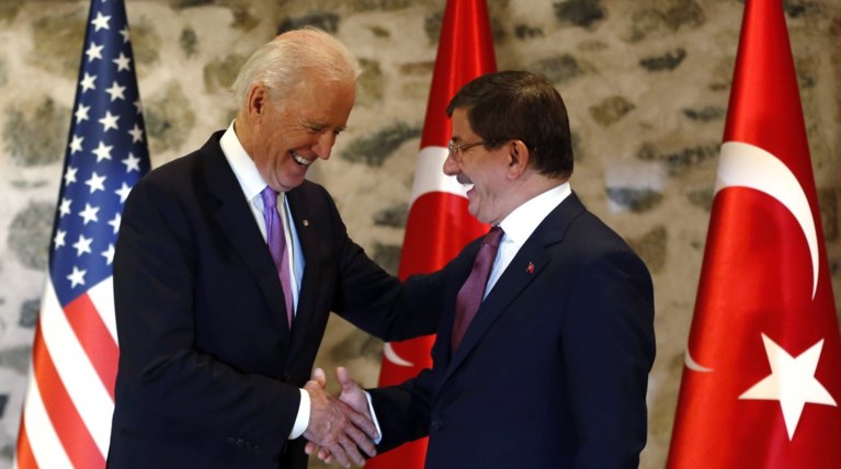 Κυπριακό και ενέργεια στο «μενού» Μπάιντεν-Νταβούτογλου