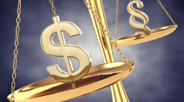 Κοντά στα χαμηλά δύο ετών το ευρώ