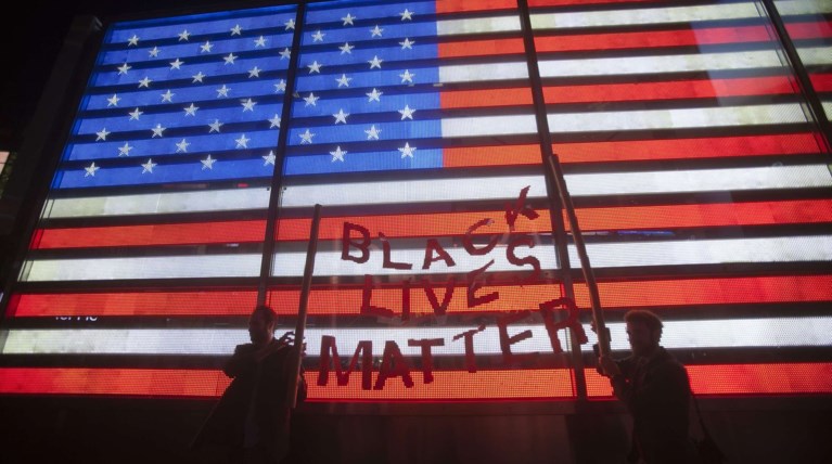 Απαγόρευση πτήσεων πάνω από το Φέργκιουσον