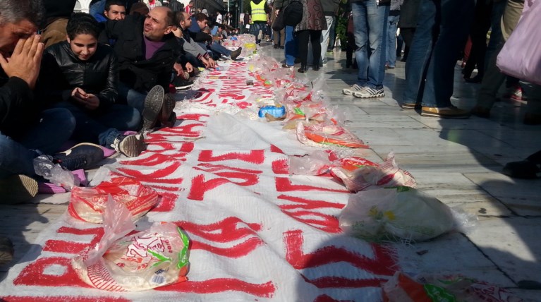 Σύριοι πρόσφυγες: "Θέλουμε το δικαίωμα στη ζωή"