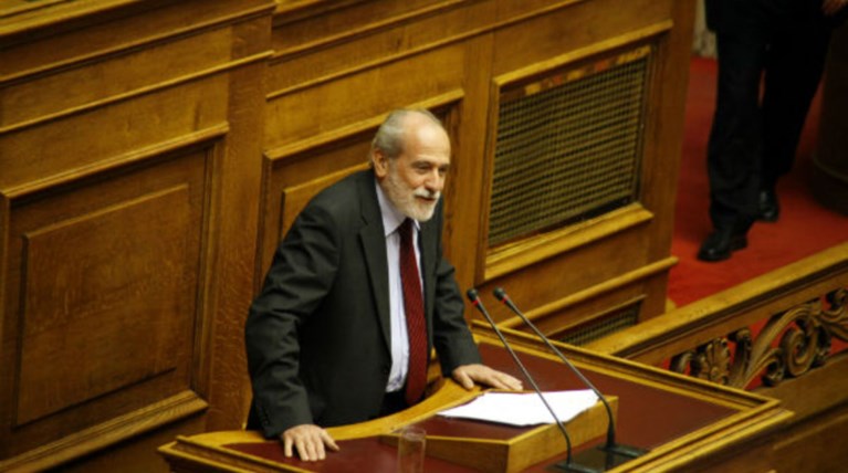 Βουλευτές ΝΔ-ΠΑΣΟΚ: Δεν περνούν μειώσεις στις συντάξεις