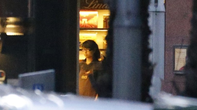 Αυστραλία: Τζιχαντιστής κρατά ομήρους σε καφετέρια στο Σίδνεϊ