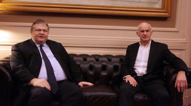 Εκτακτη συνάντηση Βενιζέλου-Παπανδρέου